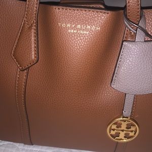 - SMALL PERRY TRIPLE-COMPARTMENT TOTE BAG